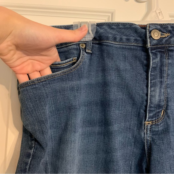 Eddie Bauer women’s size petite 16 slightly curvy boot cut medium wash jeans - Picture 5 of 15